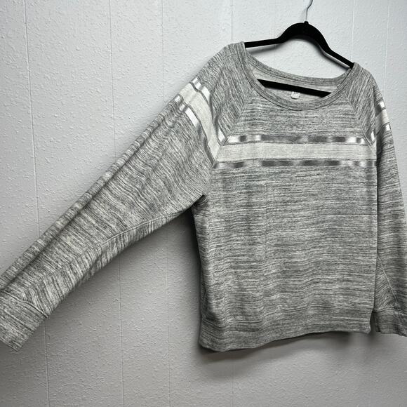 GAP Breathable Womens Sweatshirt Medium Fitness Activewear Workout Exercise - Picture 5 of 11